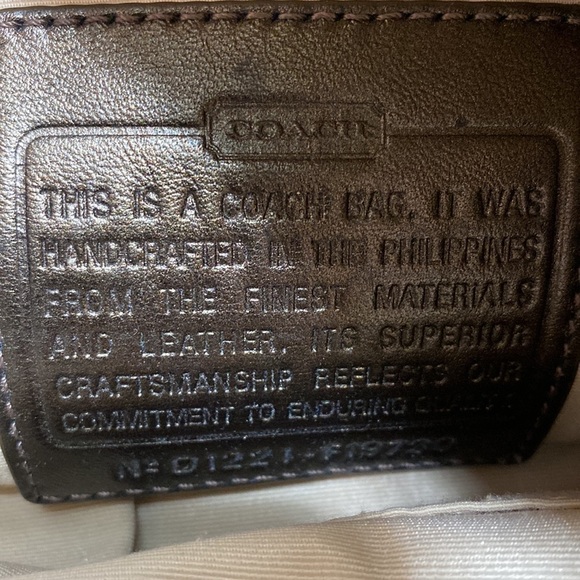 Coach signature crossbody / shoulder bag - Picture 7 of 13